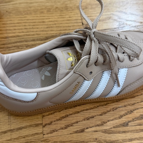 adidas Samba Sneakers in Beige and White - Picture 7 of 8